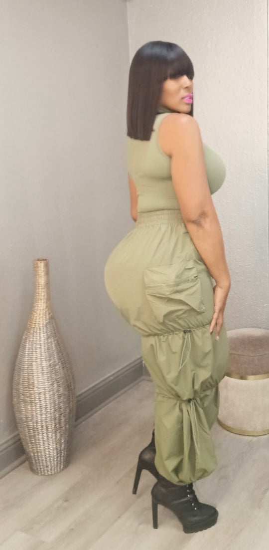 Prissy Parachute in Olive