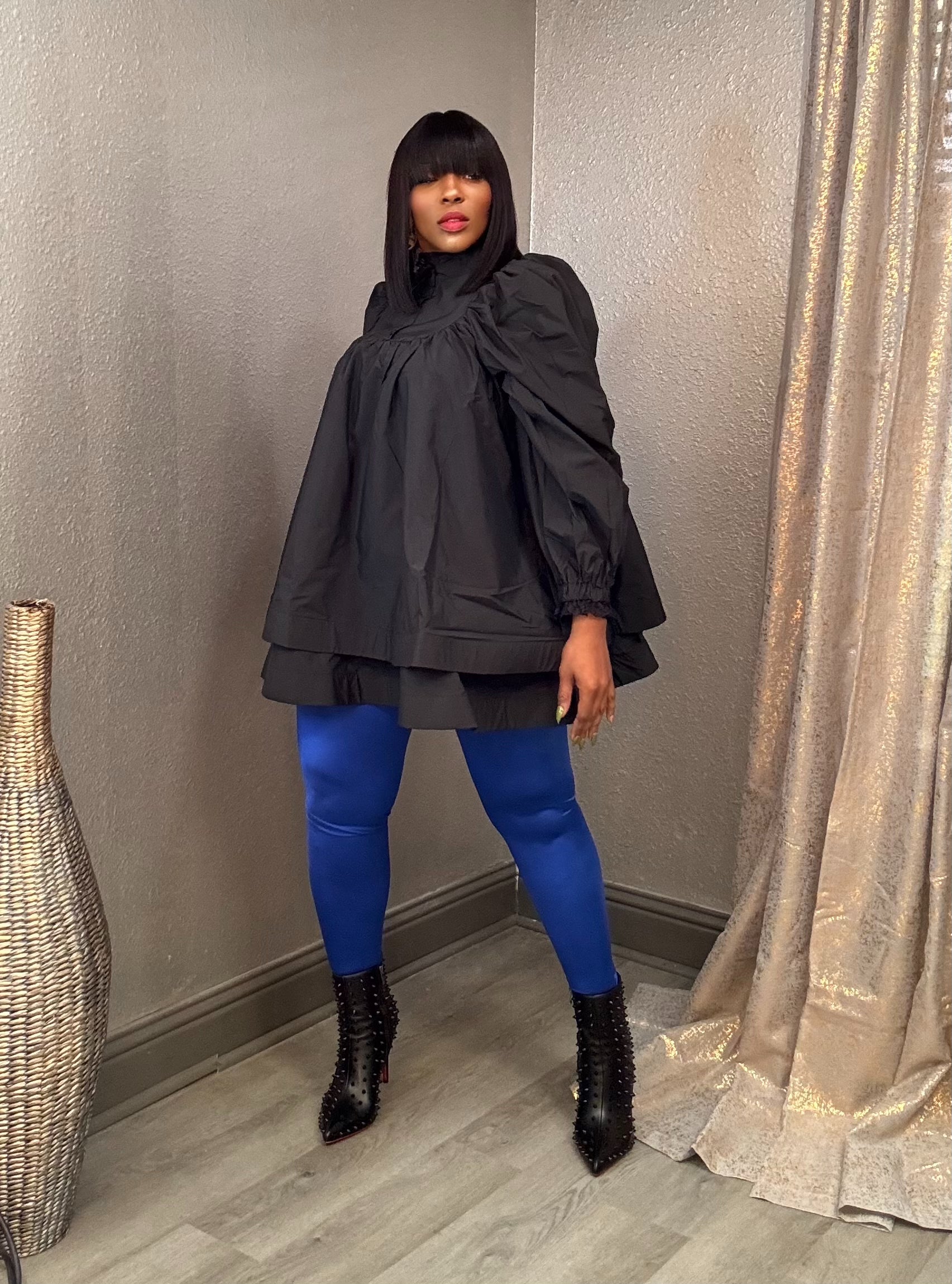 Rich Auntie in Black