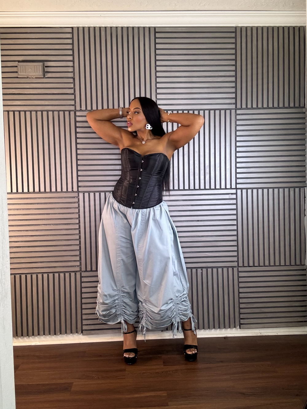 The Snatched Waist Corset in Black