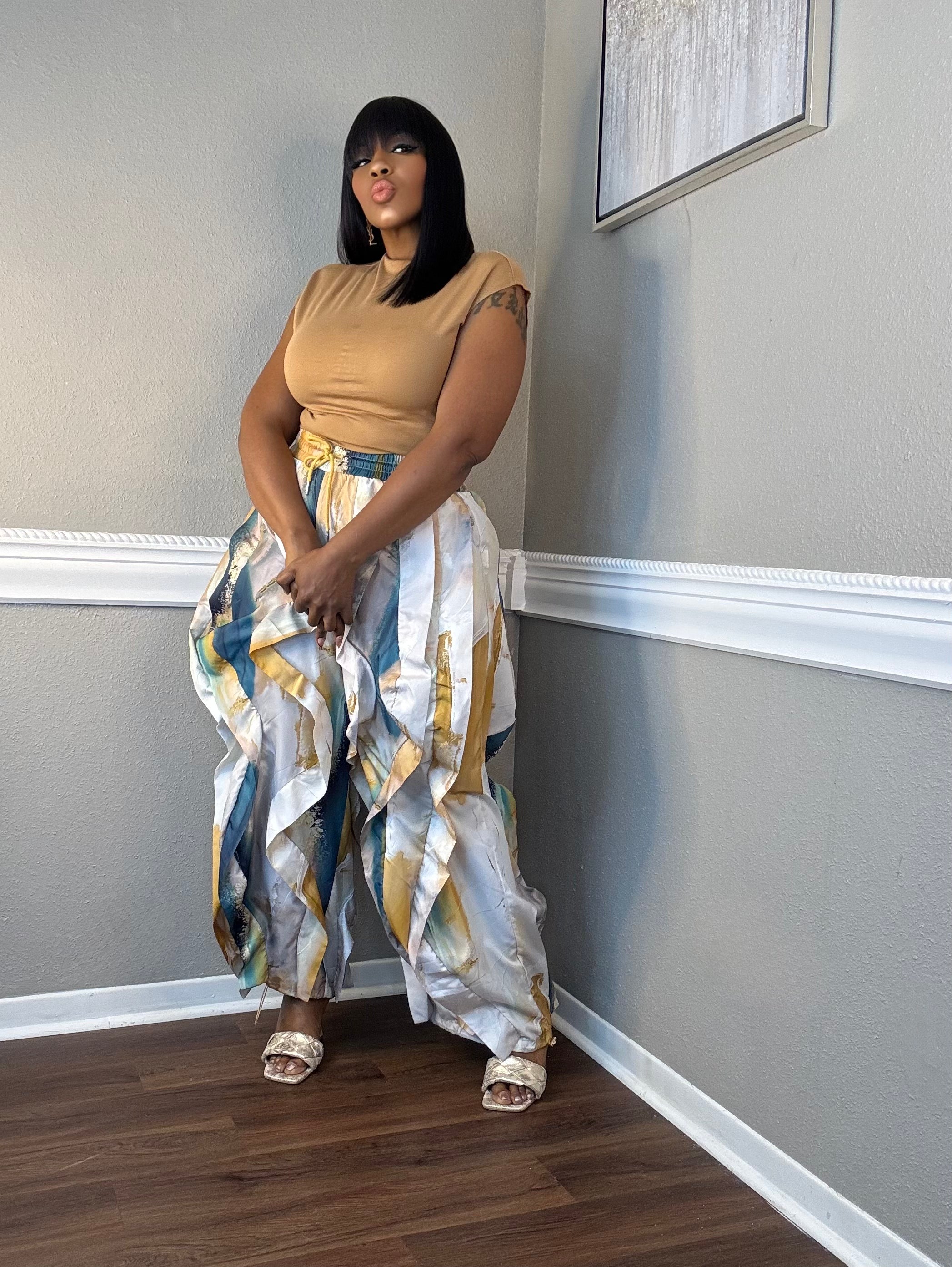 Ruffles on Ruffles blue tidie